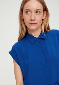 s.Oliver Sukienka koszulowa