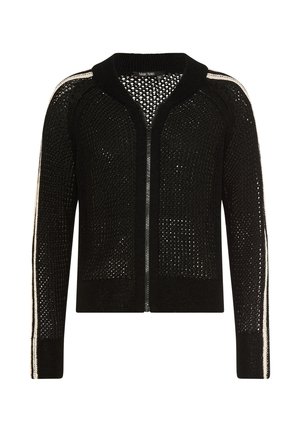 Schwarzer Strickpullover mit Reißverschluss, weißen Streifen an den Ärmeln, gerippten Bündchen und Kragen, mit einem netzartigen, offenen Strickmuster.