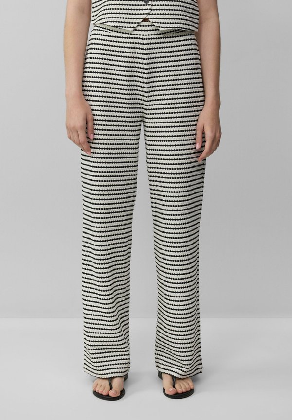 STRUKTURIERTE WIDE-LEG-IM - Stoffhose - ecru