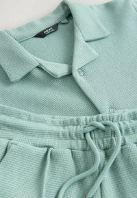 Nije odabrano, mineral blue