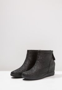 Shoe The Bear Botines bajos - black