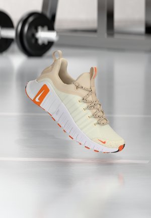 FREE METCON 6 - Treniņkurpes - black/pearl white