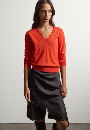 Stefanel, CREW-NECK JUMPER, REGULAR FIT. - Jersey de punto - orange