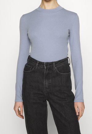 Langærmet T-shirt - light blue