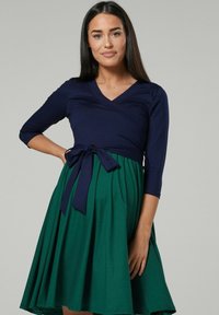 Unselected, navy & dark green