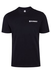 T-shirt en coton noir à manches courtes et col rond. Présente un logo blanc "ELEMENT" sur le côté gauche de la poitrine. Design simple.