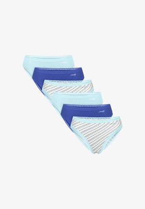Zes damesonderbroeken in pastelblauw, donkerblauw en blauw-wit gestreepte patronen, elk met kanten randje en het "sloggi" logo.