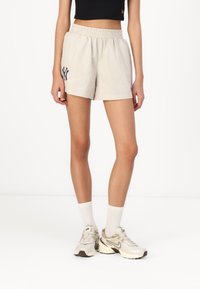 New Era - Pantaloni scurți - light beige Imagine miniatură 1