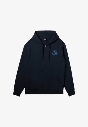 Granatowa bluza z kapturem zapinana na zamek, wykonana z miękkiego materiału, z kieszenią typu kangur, sznurkami ściągającymi oraz logo w jasnoniebieskim kolorze na piersi.