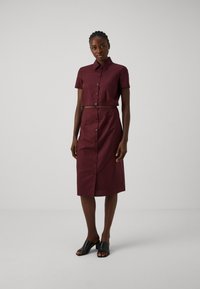 Patrizia Pepe - ABITO DRESS - Košilové šaty - dark plum Miniatura obrázku 1