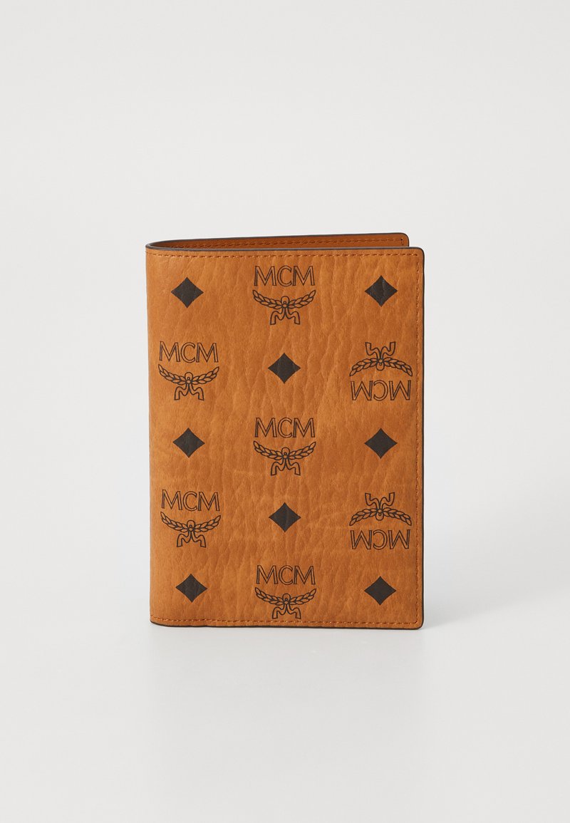 MCM - OTTOMAR VISETOS PASSPORT HOLDER UNISEX - Lommebok - cognac, Forstørre