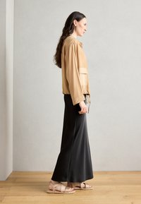 Tamaris Espadrilles - bronce