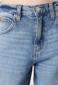 BDG Urban Outfitters LOGAN  - Kratke hlače od trapera - light vintage