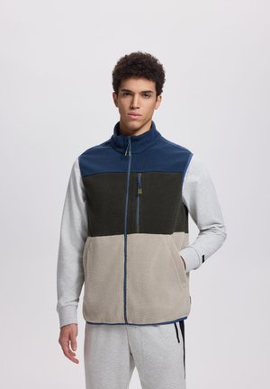 Icepeak MIDLAYER WESTE MANNINGTON - Smanicato - dunkel olivgrün