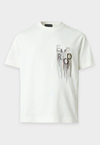 Επιλέχθηκε, off-white