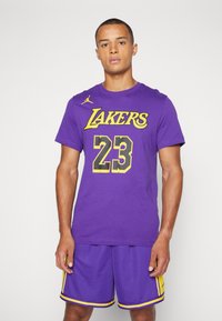 Nike Performance NBA LEBRON JAMES LOS ANGELES LAKERS TEE - Klubbklær - field purple