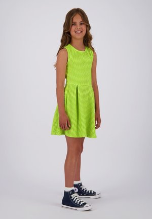 Vingino, MIDI PETRA - Freizeitkleid - fresh lime