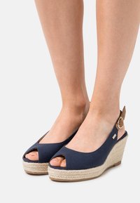 s.Oliver Sandalen met sleehak - navy
