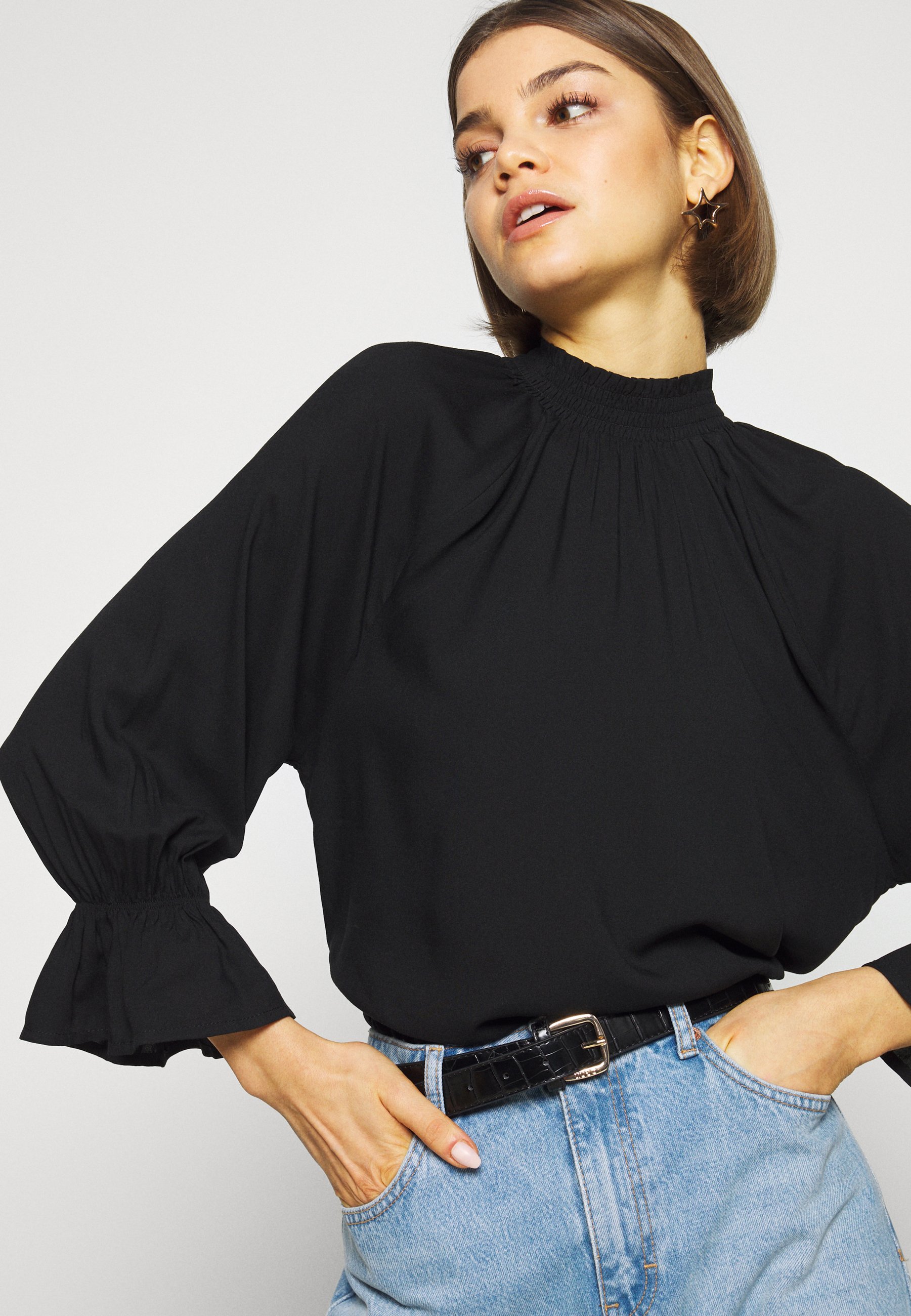 Cotton On MOCK NECK FRILL SLEEVE Blouse black Zalando.nl Cotton On MOCK NECK FRILL SLEEVE Blouse black Zalando.nl