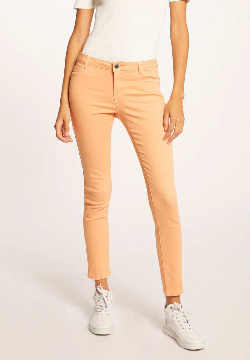 Morgan PETRA - Vaqueros slim fit - light orange