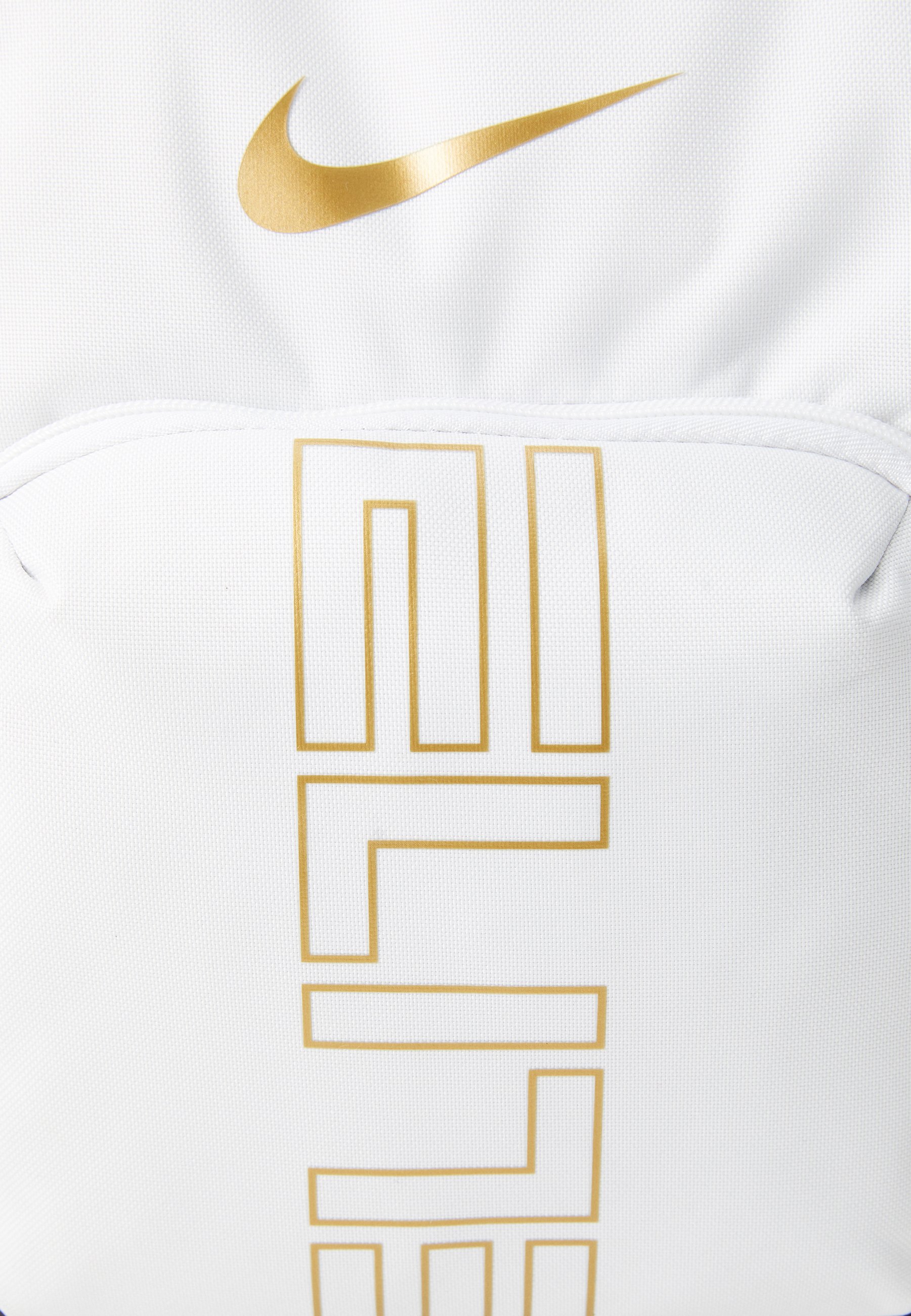white nike basketball bag