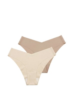 Dos tangas sin costuras para mujer en beige y marrón claro, colocados planos sobre un fondo blanco.