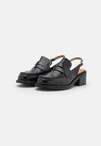 Reike Nen Slip-ins - black