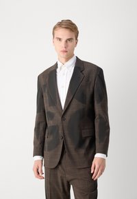 Thumbnail Image 6