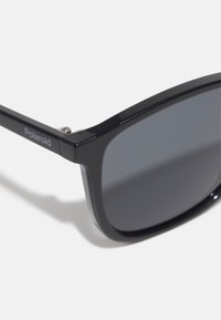 Thumbnail Image 4
