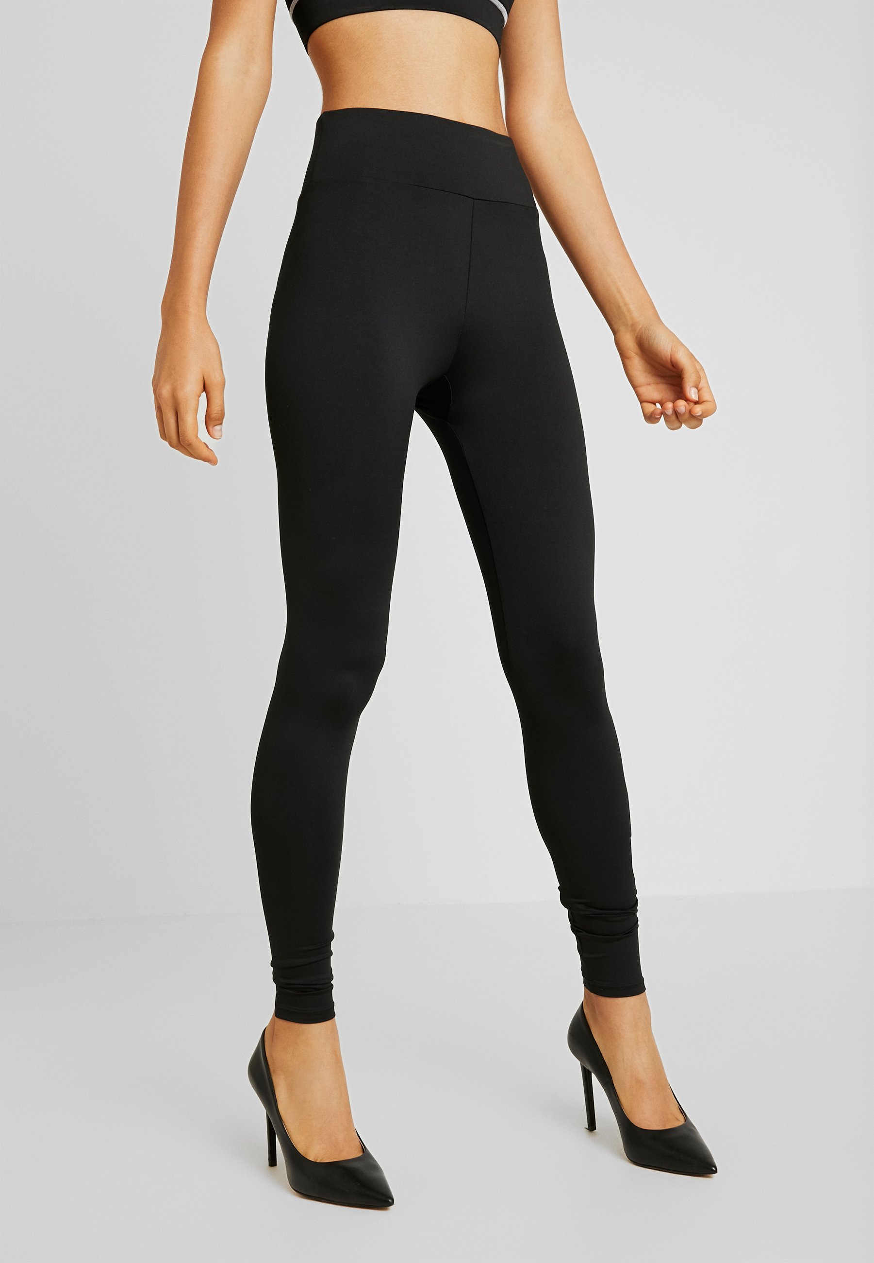 Missguided Tall MSGD STRAPPY CROP AND MSGD FULL LENGTH Missguided Full Length Jersey Leggings