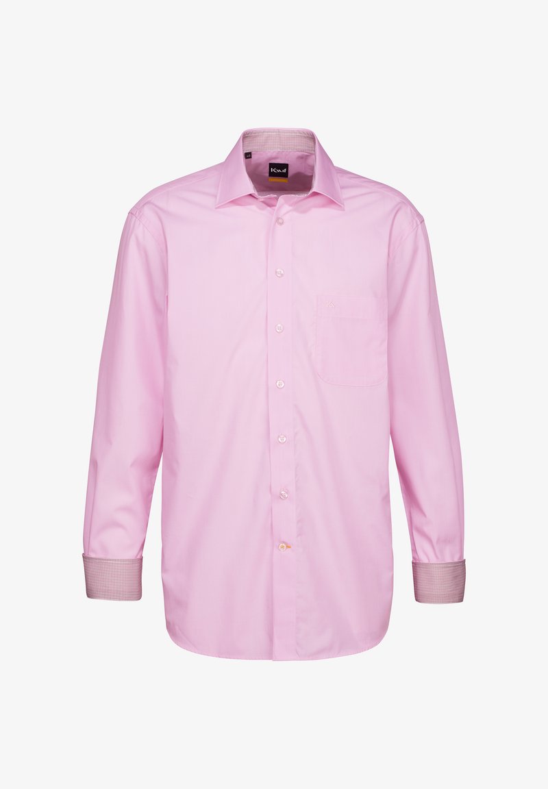 Camicia rosa chiaro a maniche lunghe in tessuto liscio, con chiusura a bottoni sul davanti, taschino sul petto e motivo a scacchi sui polsini.