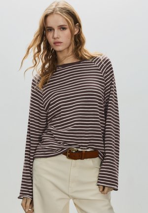 PULL&BEAR RAGLAN - Langarmshirt - brown