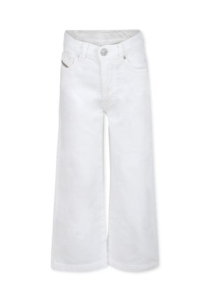 Jeans bianchi a gamba larga realizzati in cotone. Presentano un classico design a cinque tasche, chiusura frontale con bottone e sottili dettagli di cucitura.