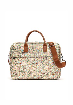 Sac rectangulaire à motif floral avec poignées en cuir marron et une bandoulière réglable marron sur fond blanc.