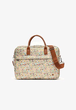 Rechthoekige tas met bloemenmotief, bruine leren handvatten en een verstelbare bruine schouderriem op een witte achtergrond.