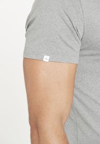 ELITE LAB T-shirts basic - mid grey