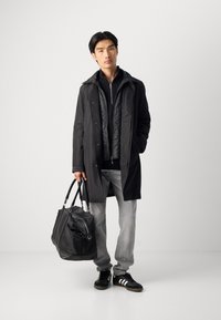 Lindbergh COAT DETACHABLE COLLAR - Abrigo de invierno - black