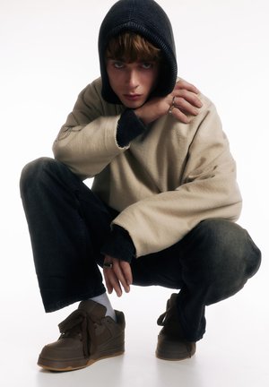 PULL&BEAR Skateschoenen - brown