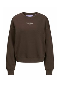Bruine crewneck sweatshirt met lange mouwen en kleine witte tekst "JJXX STUDIO" gecentreerd op de borst.
