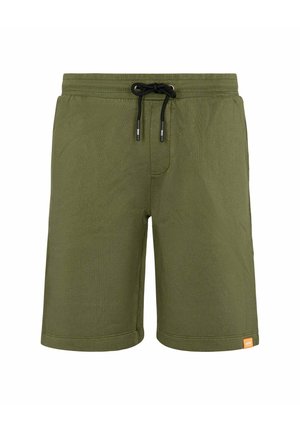 Pantaloncini casual verde oliva con vita con laccio nero e piccola etichetta arancione del marchio sull'orlo inferiore su sfondo bianco.