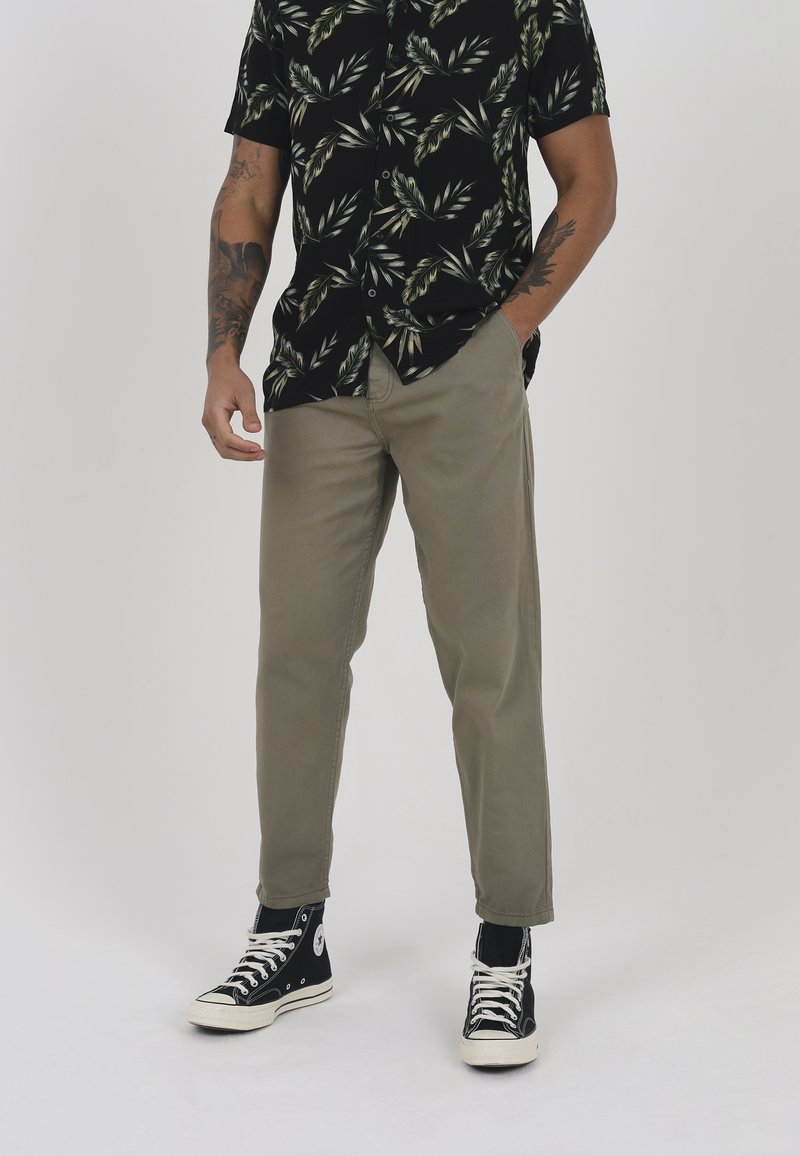 Brave Soul Relaxed fit jeans kaki