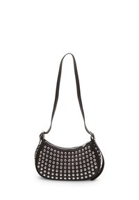 Borsa a spalla nera con accenti di borchie argento, forma curva, tracolla regolabile e chiusura a zip. Realizzata in materiale resistente.