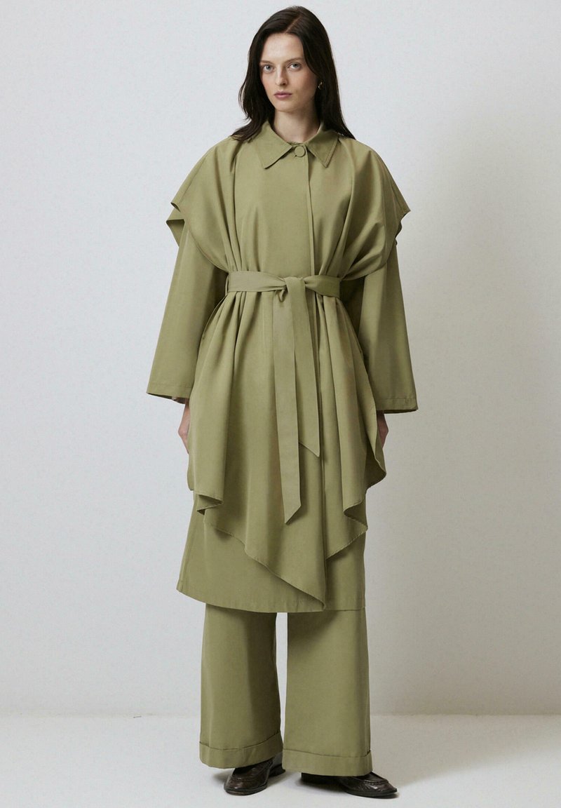 Touché Privé Mantel kaki