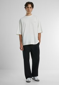 PROHIBITED ICE CREAM TEE - Topper langermet - white