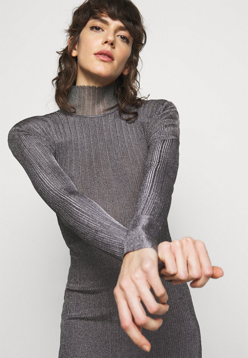 Damen Bekleidung | Hervé Léger LONG SLEEVE DRESS Strickkleid gunmetal/grau - QG72929 Damen Bekleidung | Hervé Léger LONG SLEEVE DRESS Strickkleid gunmetal/grau - QG72929
