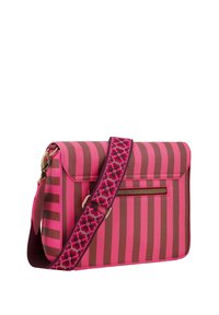 Roze en bruine gestreepte schoudertas met een voorvak met rits en een decoratieve strap met roze patroon. Gemaakt van gestructureerd synthetisch materiaal.