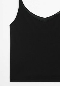 Débardeur noir sans manches avec encolure en V et fines bretelles, présenté à plat sur un fond blanc.