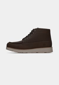 Unselected, dark brown