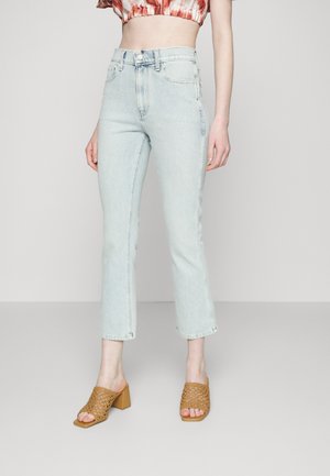 CROP BOOT HAYES - Calças de ganga bootcut - light wash