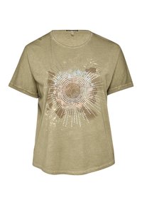 Olivegrünes T-Shirt aus weichem Stoff, mit einem kreisförmigen grafischen Design, das Punkte und florale Muster in Beige und Hellblau zeigt.